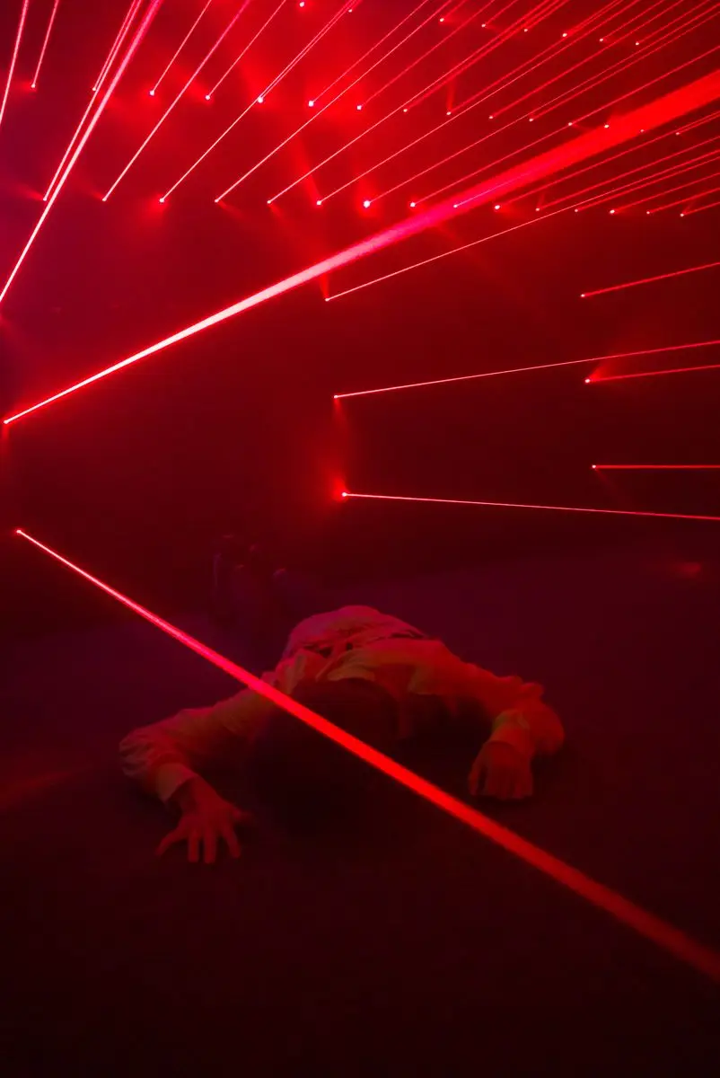 SALA LASEROWA — 7