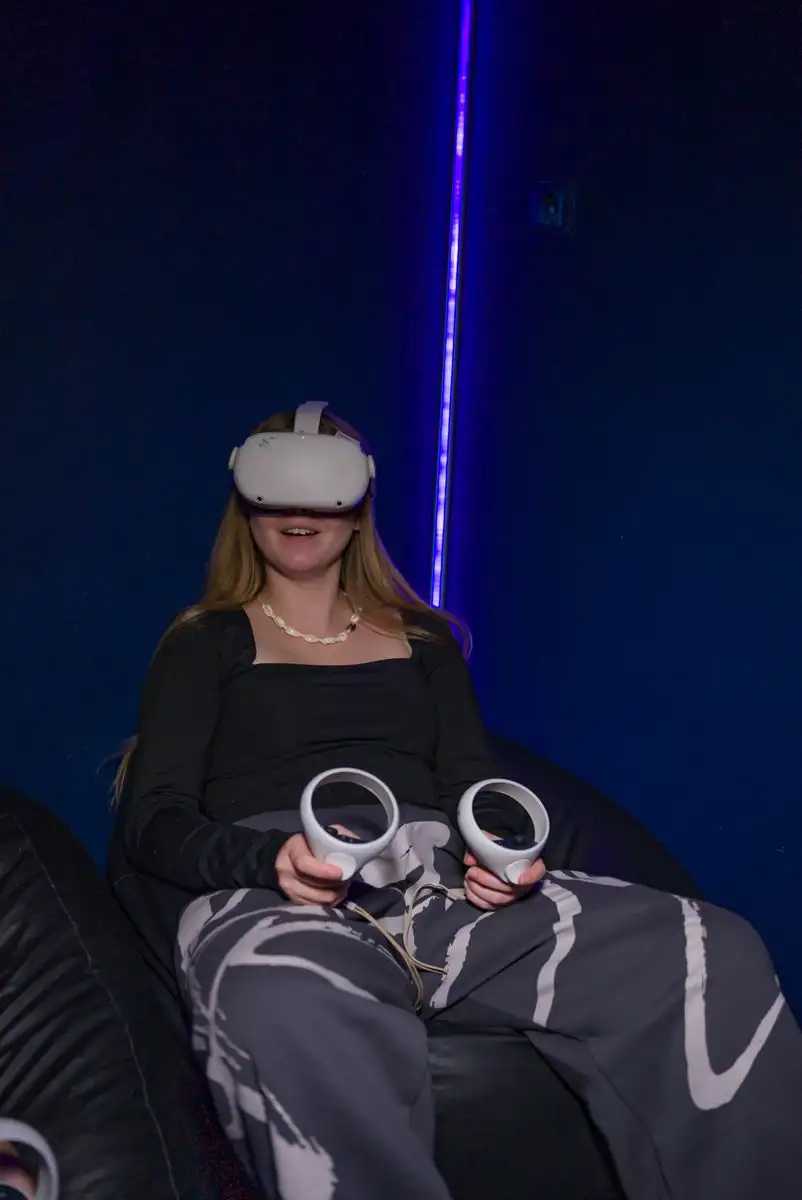 VR VISUAL — 4